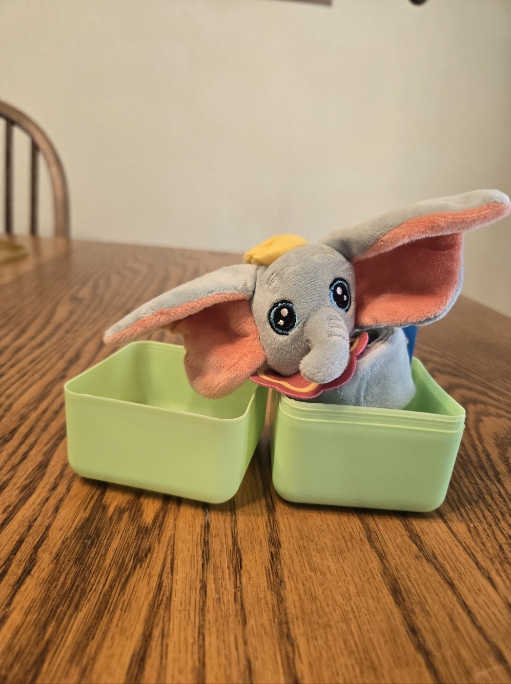 Disney Cutie Cuff Series 4 Dumbo